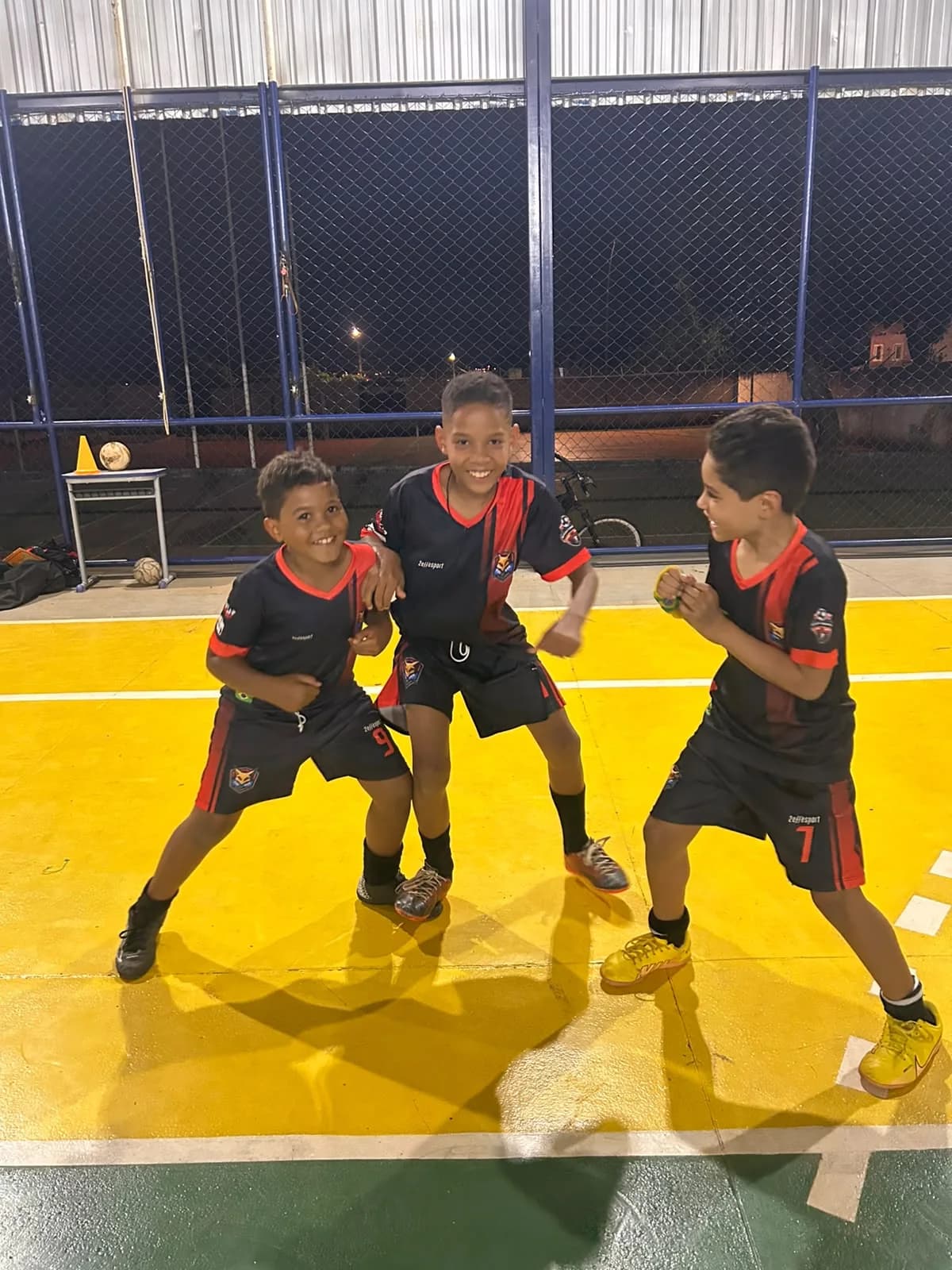 Atividade esportiva infantil do projeto The Fox